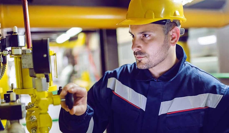 Things to look for in a petroleum equipment service software solution Things to look for in a petroleum equipment service software solution